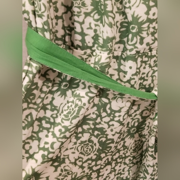 Abstract Floral Faux Wrap Mini Dress with Reversible Tie Belt Size 2X - Picture 3 of 6